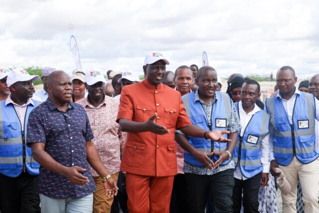 President Ruto during the inspection at Bura Irrigation Farm